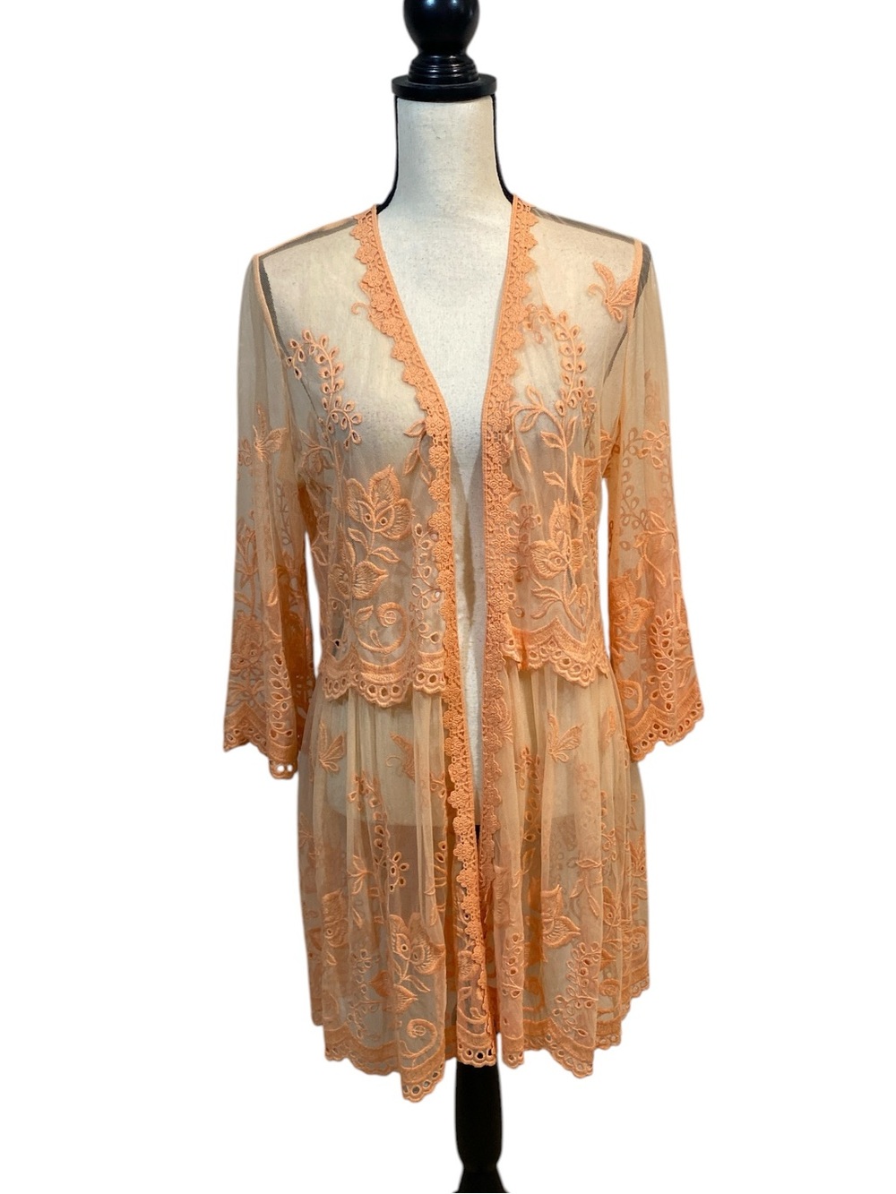 La Bellum Hillary Scott Peach Mesh Lace Embroidered Duster Medium